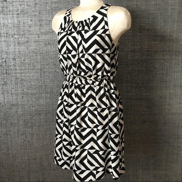Francesca's Collections Dresses & Skirts - Geometric Dress Francescas Birdcage Black White